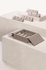 Rummikub-Spielset aus lederbezogenem Holz