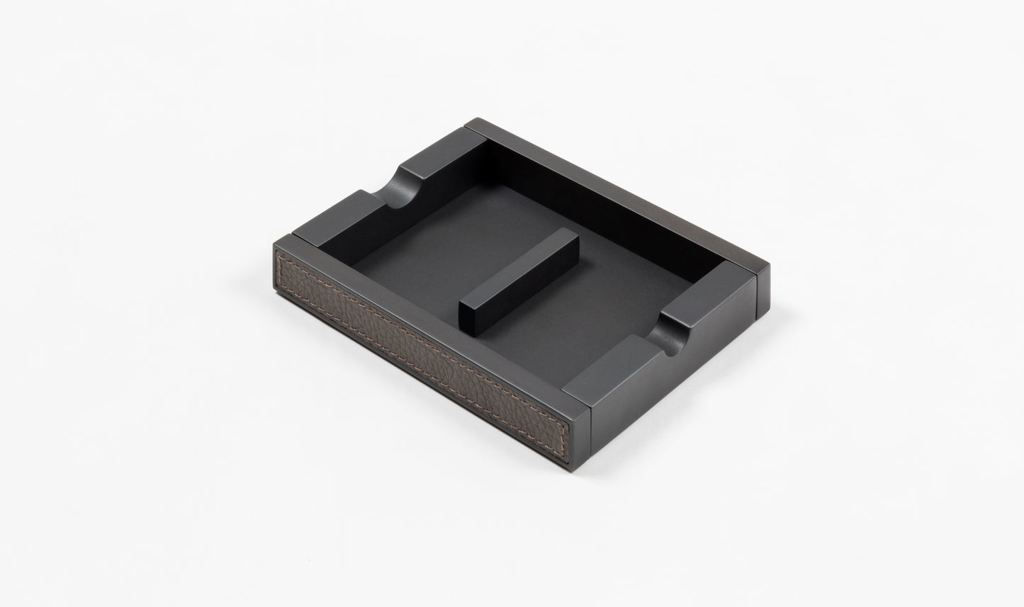 Giobagnara Curzio Leather-Covered Ashtray | Luxury Cigar and Smoking Accessories, Sophisticated Tabletop Decor & Gift Items | 2Jour Concierge, #1 luxury high-end gift & lifestyle shop