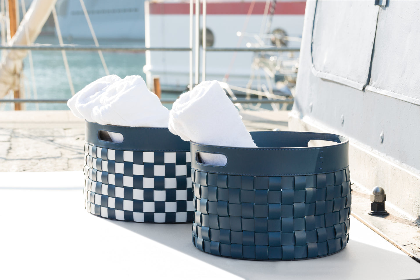 Verona Runder Aufbewahrungskorb aus gewebtem Sattelleder mit Griffen