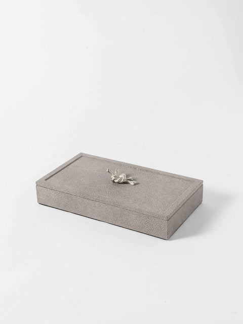 Thalia Trinket Box by Pinetti | Handmade in leather | Metal decorative element plated in 24k gold or silver polished | Home Decor Accessories | 2Jour Concierge, your luxury lifestyle shop