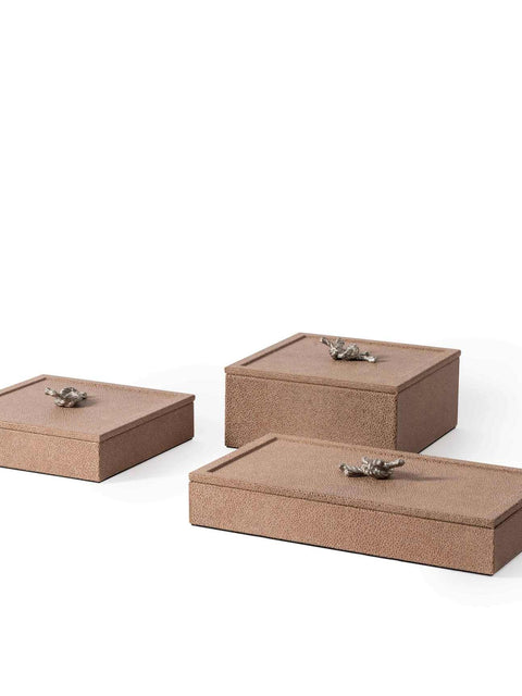 Thalia Trinket Box by Pinetti | Handmade in leather | Metal decorative element plated in 24k gold or silver polished | Home Decor Accessories | 2Jour Concierge, your luxury lifestyle shop
