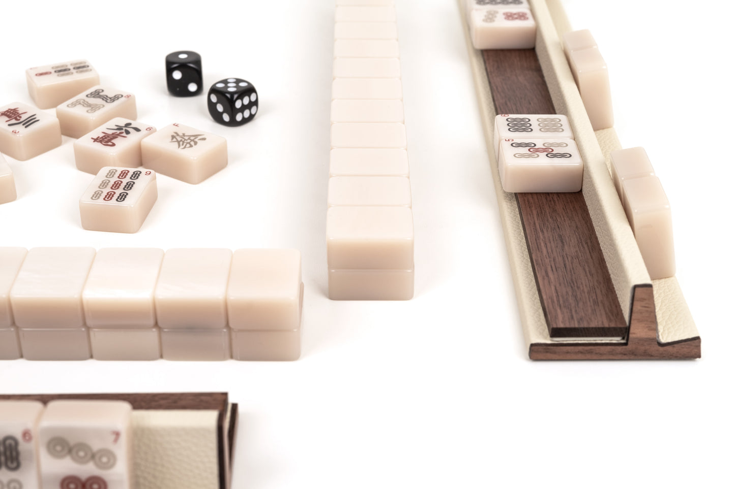 Pinetti Leather-covered Mahjong Game Set | Exquisite Craftsmanship | Premium Leather Cover | Classic Mahjong Tiles | Ideal for Leisure and Entertainment | Explore a Range of Luxury Home Accessories at 2Jour Concierge, #1 luxury high-end gift & lifestyle shop