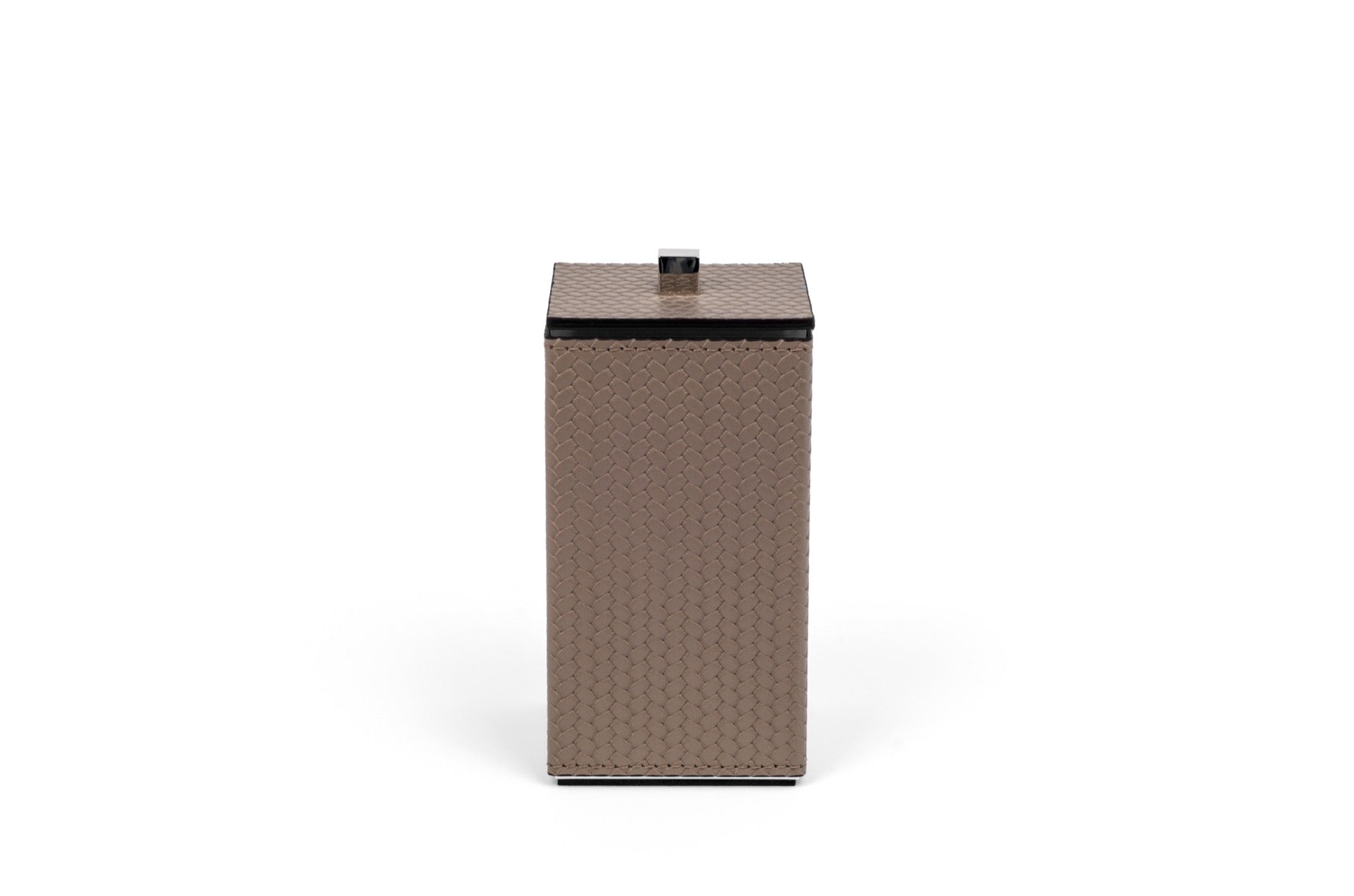 Pinetti | Poseidon Leather-Covered Box with Lid: Leather box with lid in square and round formats, chrome or shiny gold | Bathroom | 2Jour Concierge, your luxury lifestyle shop | luxury bathroom box, leather box with lid, Pinetti bathroom set, Poseidon collection, Italian luxury bathroom, designer vanity box, chrome gold bathroom accessories, premium bathroom organiser