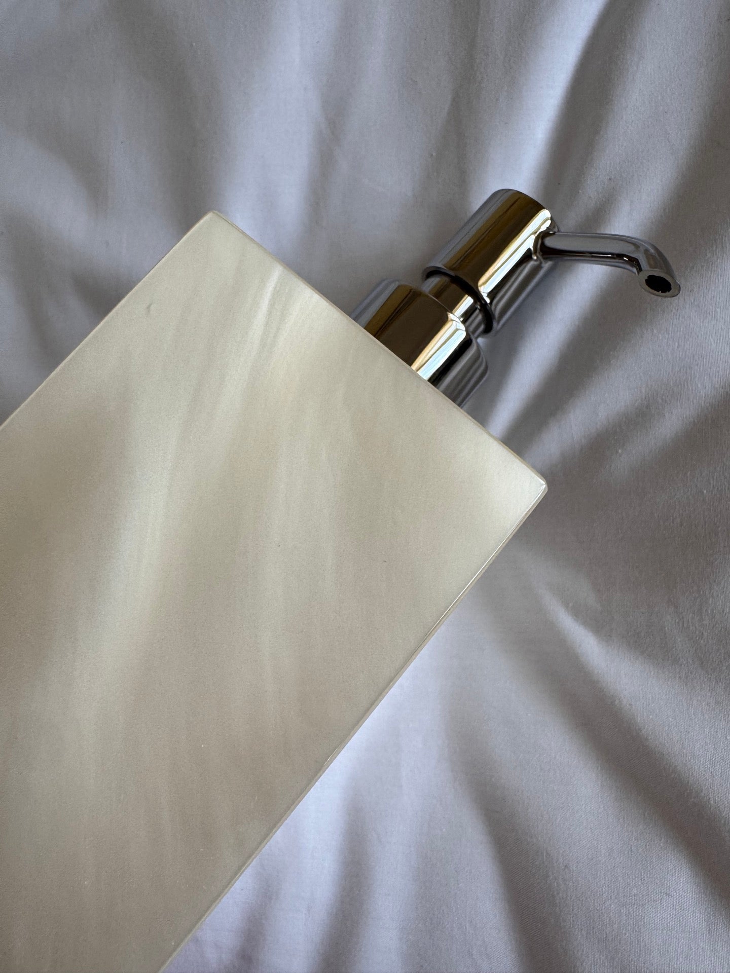 Bea Resin Soap Dispenser