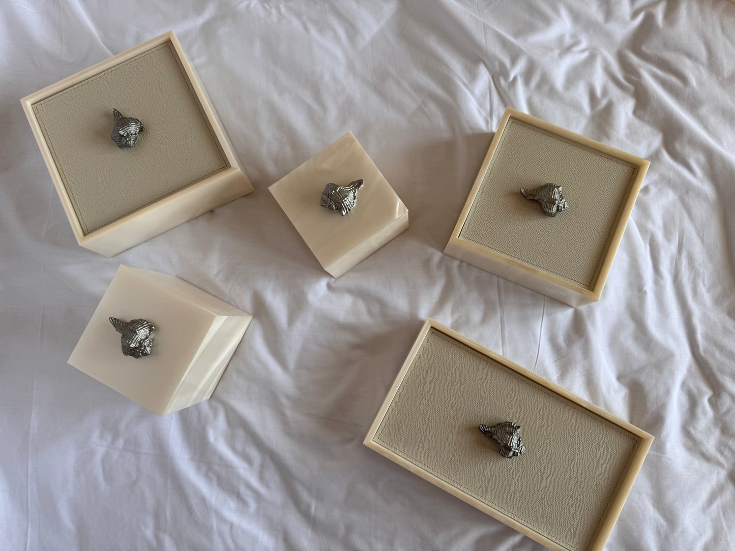 Bea Resin Box, Square L With Lid and Leather Insert