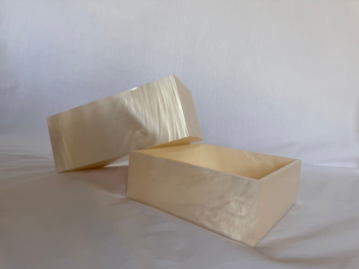 Bea Resin Washcloth Holder