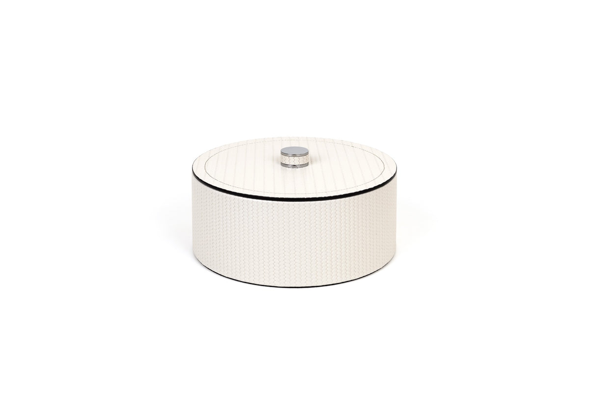 Pinetti | Lucy Box: round leather box with lid and metal handle | Living Room | 2Jour Concierge, your
luxury lifestyle shop | round leather box, leather jewellery box, Pinetti Lucy, Italian home accessories