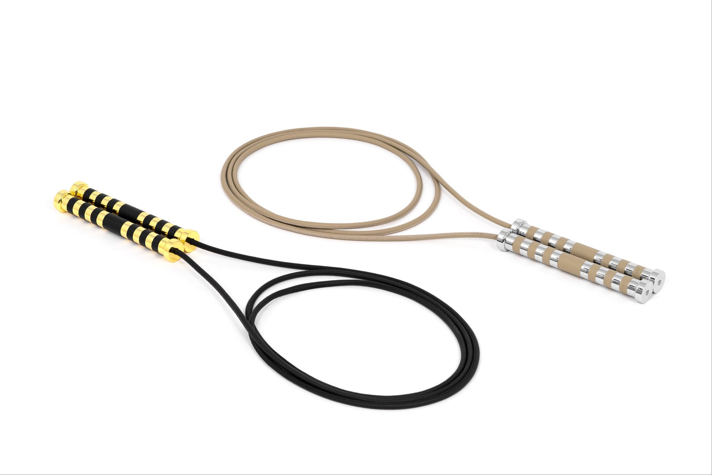 Pinetti Jumping Rope | Leather & Metal Handles: Calf leather rope with aluminum handles in chrome or shiny gold finish, adjustable up to 3 m | Wellness / Fitness Accessories | 2Jour Concierge, your luxury lifestyle shop | refined lifestyle, elegant fitness, luxury gym décor, boutique hotels, wellness interiors, yacht décor, office décor, hospitality décor