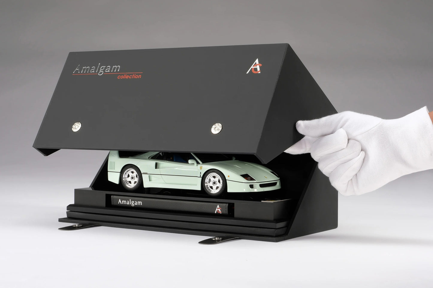 Amalgam Collection Ferrari F40 Verde Pallido 1:18 Model Car | Exquisite Replica, Highly Detailed Collector's Item | Explore a Range of Luxury Collectibles at 2Jour Concierge, #1 luxury high-end gift & lifestyle shop