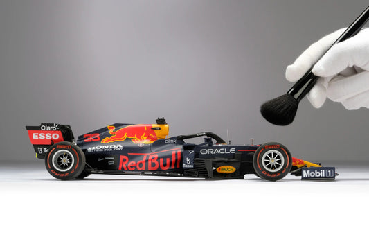 Amalgam Collection Red Bull Racing Honda Rb16b (Max Verstappen 2021 Abu Dhabi Grand Prix) 1:18 scale Model Car | 2JOUR CONCIERGE #1 luxury high-end gift & lifestyle shop