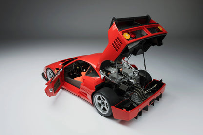 Ferrari F40 Competizione 1:8 Model Car