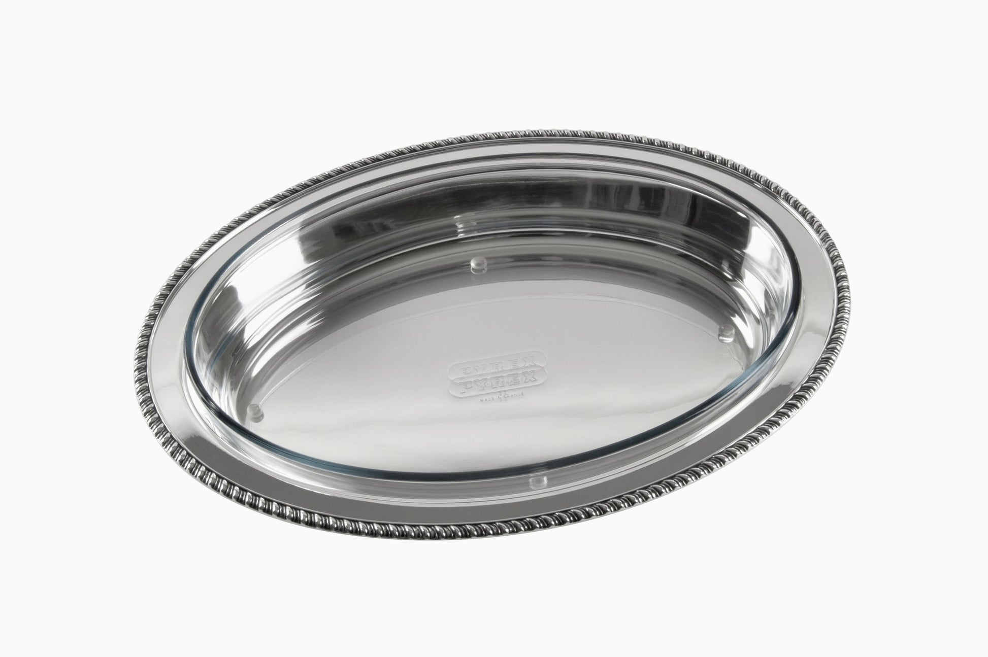 Zanetto Regina Anna | Oval Dish Container: Silver-plated metal with Pyrex glass and smooth, shiny finish, ideal for family-style serving | Tableware & Serveware / Dish Containers | 2Jour Concierge, your luxury lifestyle shop