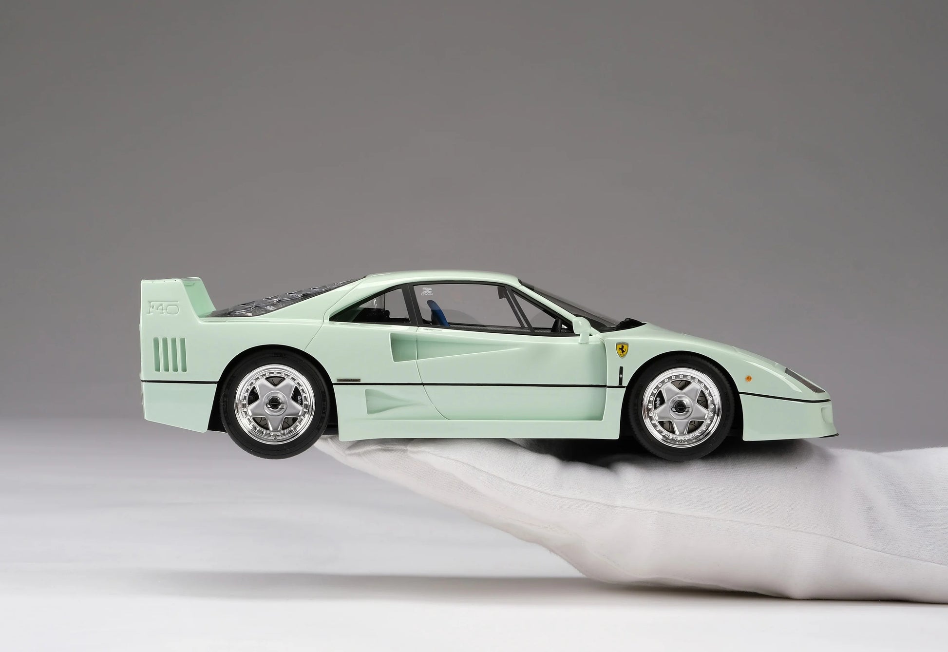 Amalgam Collection Ferrari F40 Verde Pallido 1:18 Model Car | Exquisite Replica, Highly Detailed Collector's Item | Explore a Range of Luxury Collectibles at 2Jour Concierge, #1 luxury high-end gift & lifestyle shop