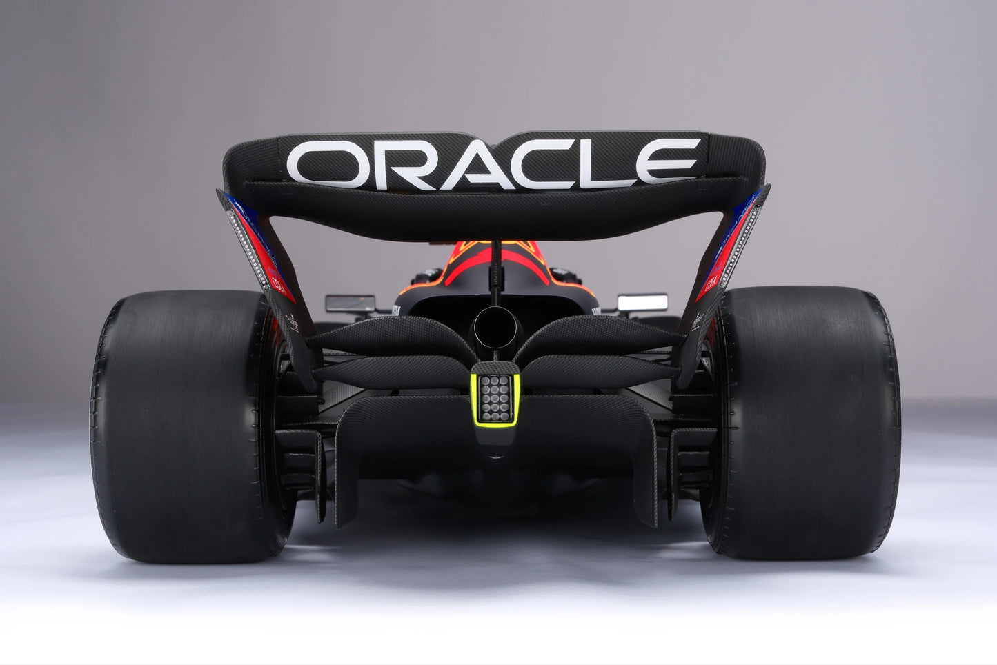 Amalgam Collection Oracle Red Bull Racing RB19 Max Verstappen (2023) 1:8 Model Car | Detailed Collector's Edition, Accurate Representation of F1 Driver's Car | 2Jour Concierge, #1 luxury high-end gift & lifestyle shop