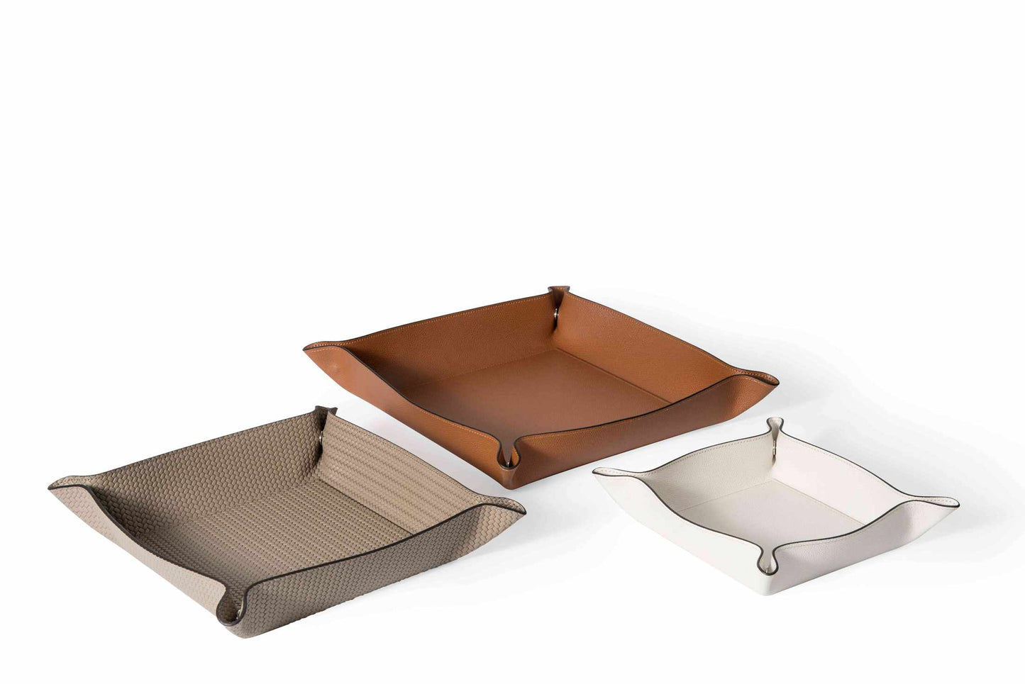 Pinetti Leather Trinket | Valet Tray With Semi-Hidden Fasteners | Trinket trays entirely made in leather | Features semi-hidden fasteners to allow flat storing | Explore Luxury Lifestyle Accessories at 2Jour Concierge, #1 luxury high-end gift & lifestyle shop