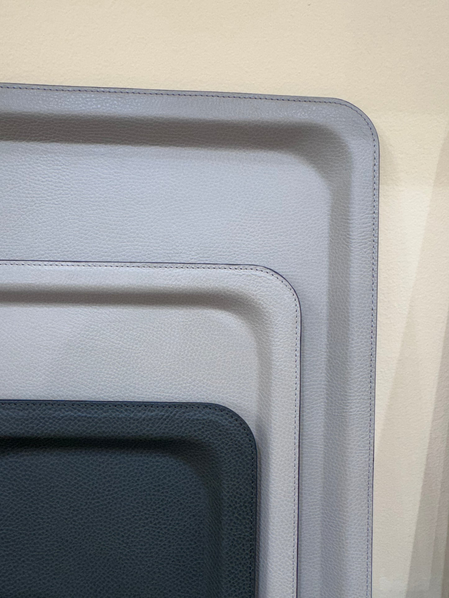 Miramar Tray: Leather-Covered Laminated Synthetic, Rectangular, Mini