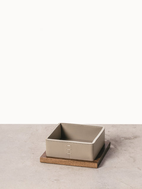 Rabitti 1969 Pienza Saddle Leather and Walnut Wood Valet Tray | Sophisticated Desk Organizer | Crafted from High-Quality Leather and Walnut Wood | Designed to Complement the Pienza Desk Set | Explore More Luxury Desk Accessories at 2Jour Concierge, #1 luxury high-end gift & lifestyle shop