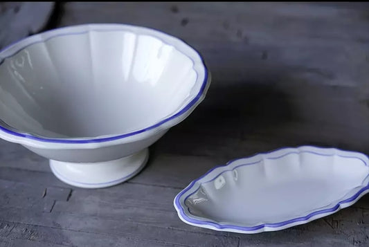 Gien Les Filets | Pickle Dish: Fine earthenware with hand-painted rim and smooth, glazed finish, ideal for serving condiments, olives, or small accompaniments | Tableware & Serveware / Serving Dishes & Platters | 2Jour Concierge, your luxury lifestyle shop