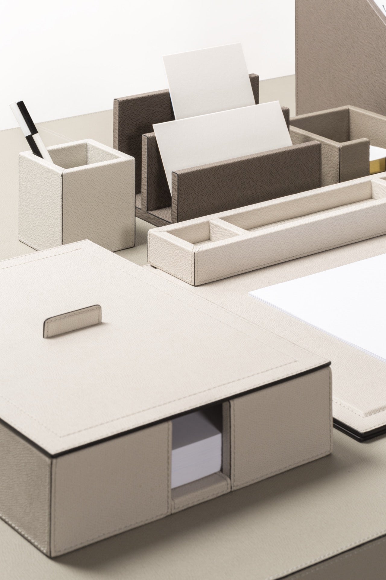GIOBAGNARA Formix Desk Set - detail 2