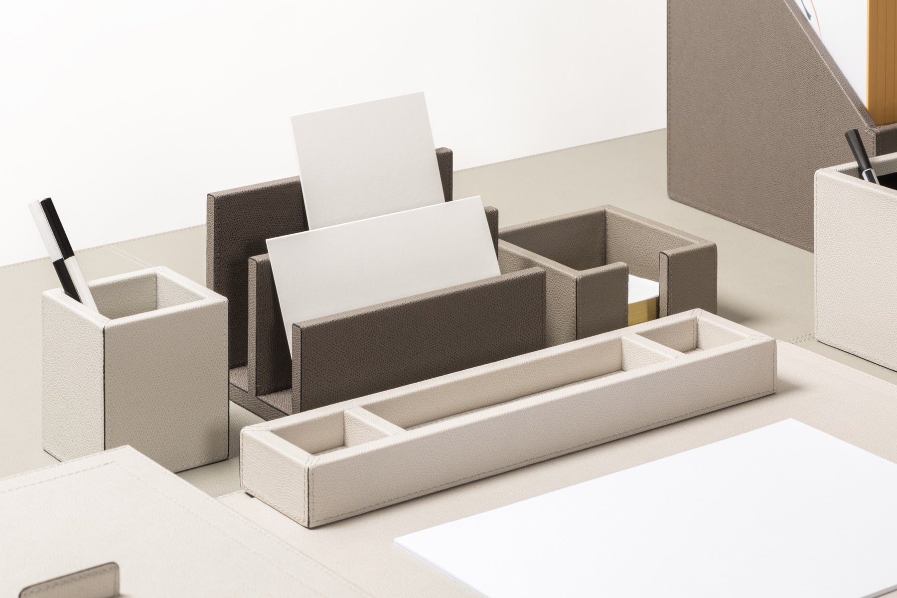 GIOBAGNARA Formix Desk Set - detail 3