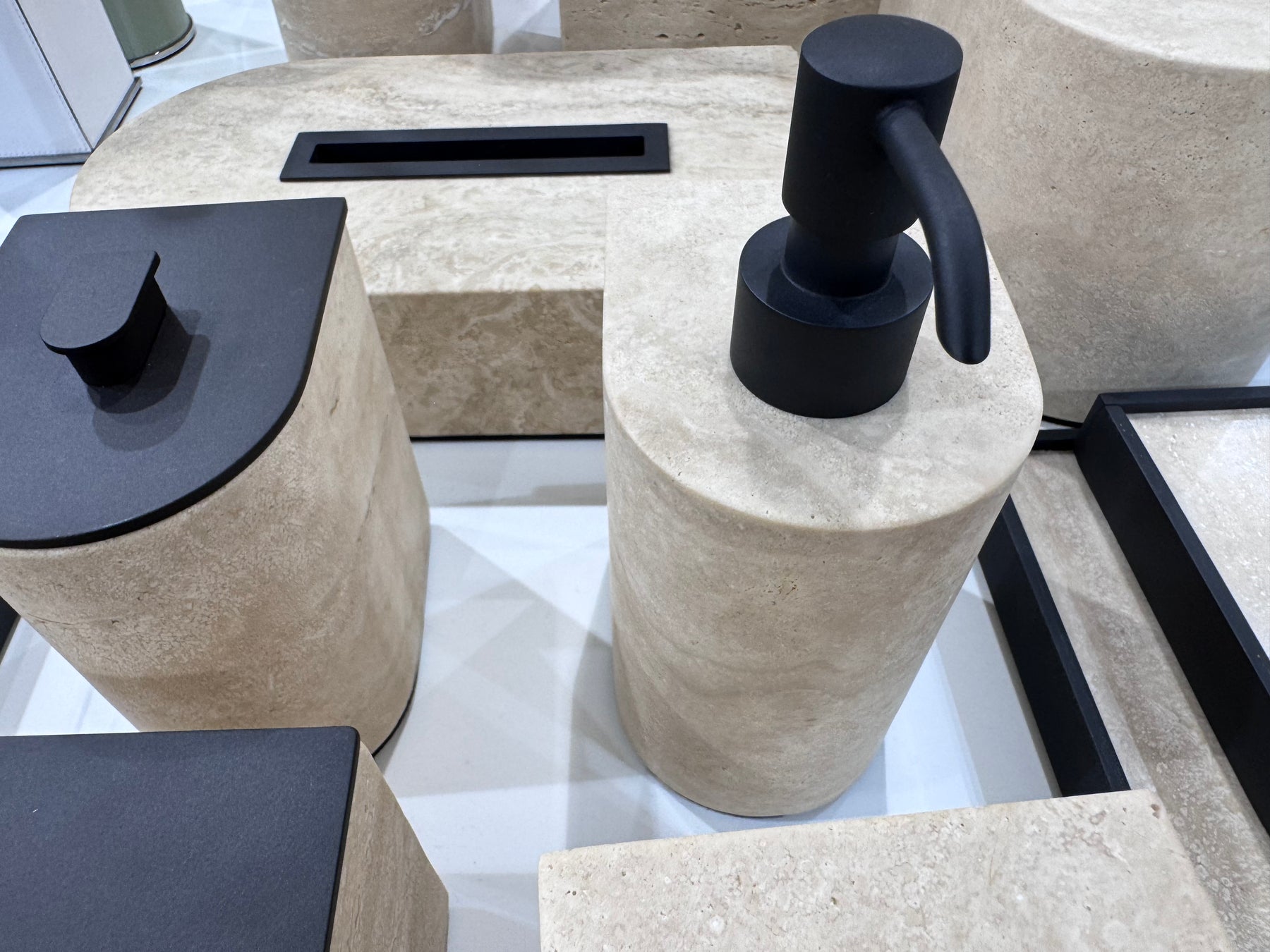 GIOBAGNARA Nobble Marble Bathroom set - 02