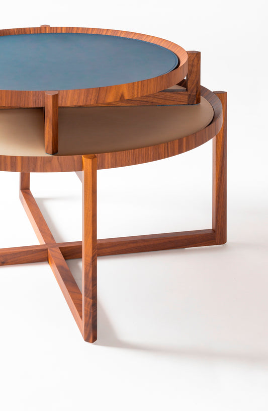 Rabitti 1969 Aliante Tray | Wood structure with a removable top leather placemat | Designed by Simone Fanciullacci | Elegant and versatile design | Home Decor and Serveware | 2Jour Concierge, your luxury lifestyle shop