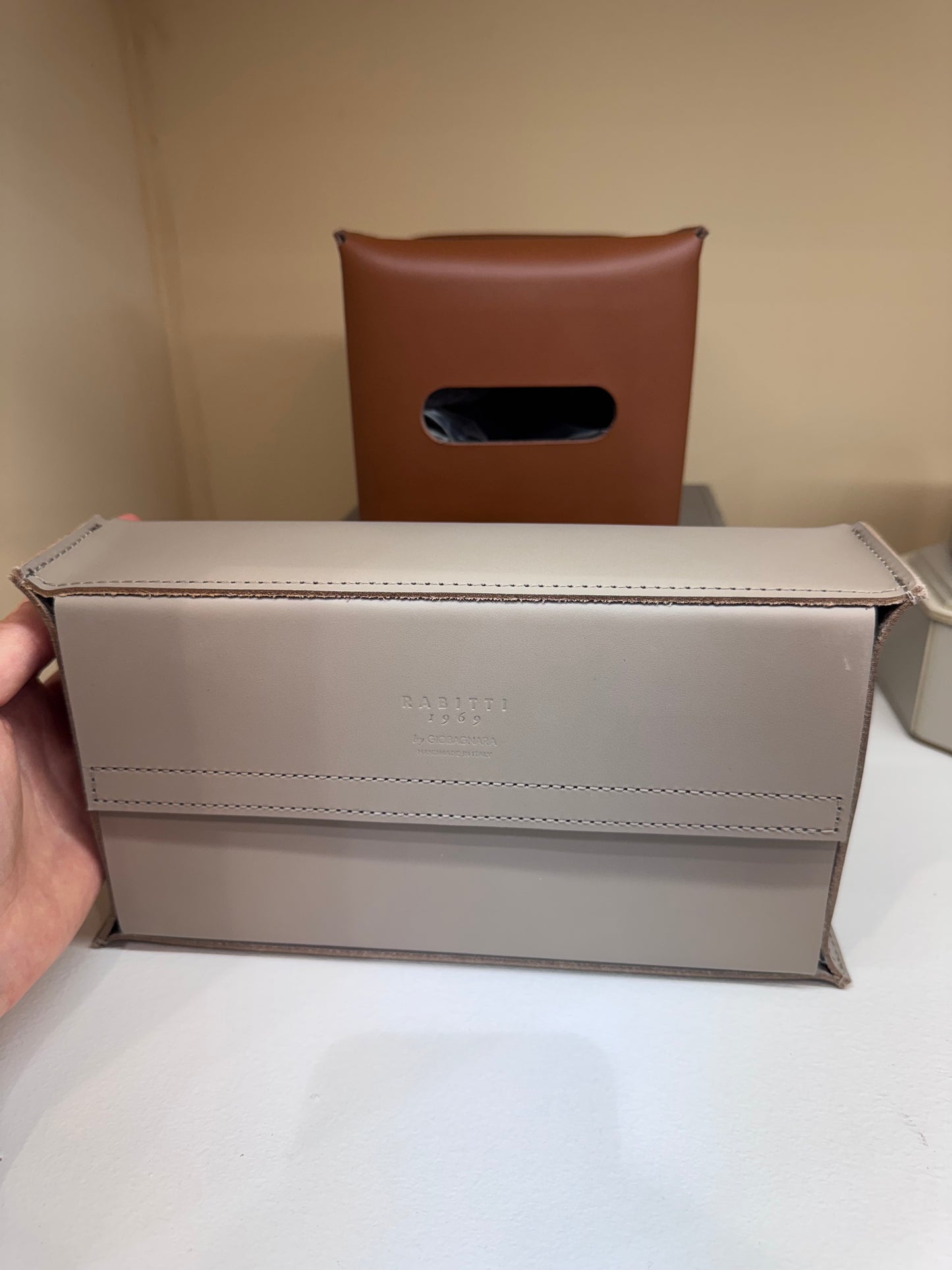 Amsterdam Saddle Leather Tissue Holder