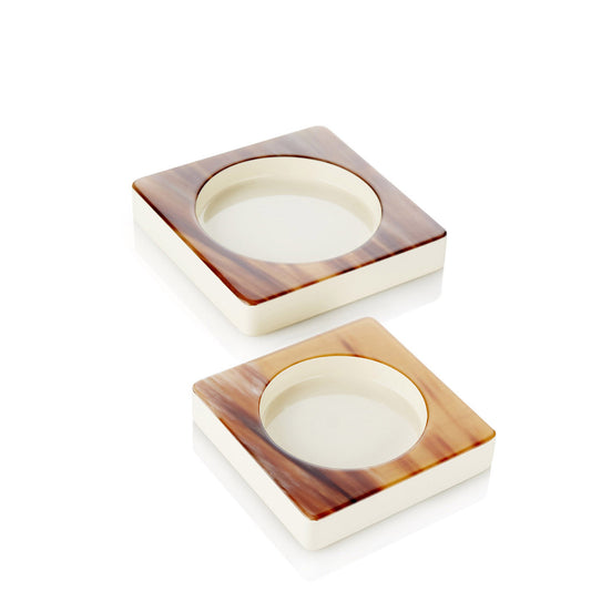 Adele Wine Coaster by Arcahorn | Made of horn and wood with a lacquered ivory gloss finish | Home Decor and Serveware | 2Jour Concierge, your luxury lifestyle shop