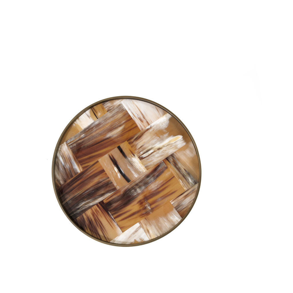 Arcahorn Dorian | Side Table: Glossy horn top with burnished brass structure and glossy finish, ideal as an elegant accent table beside seating or in refined living spaces | Furniture / Side Tables | 2Jour Concierge, your luxury lifestyle shop