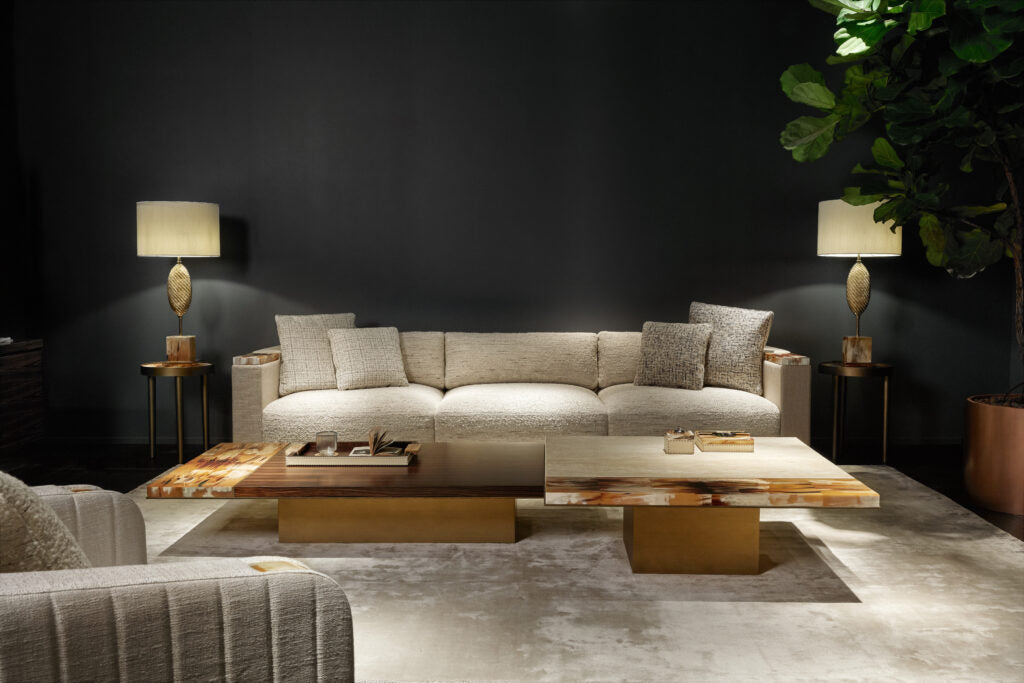 Arcahorn Dorian | Side Table: Glossy horn top with burnished brass structure and glossy finish, ideal as an elegant accent table beside seating or in refined living spaces | Furniture / Side Tables | 2Jour Concierge, your luxury lifestyle shop