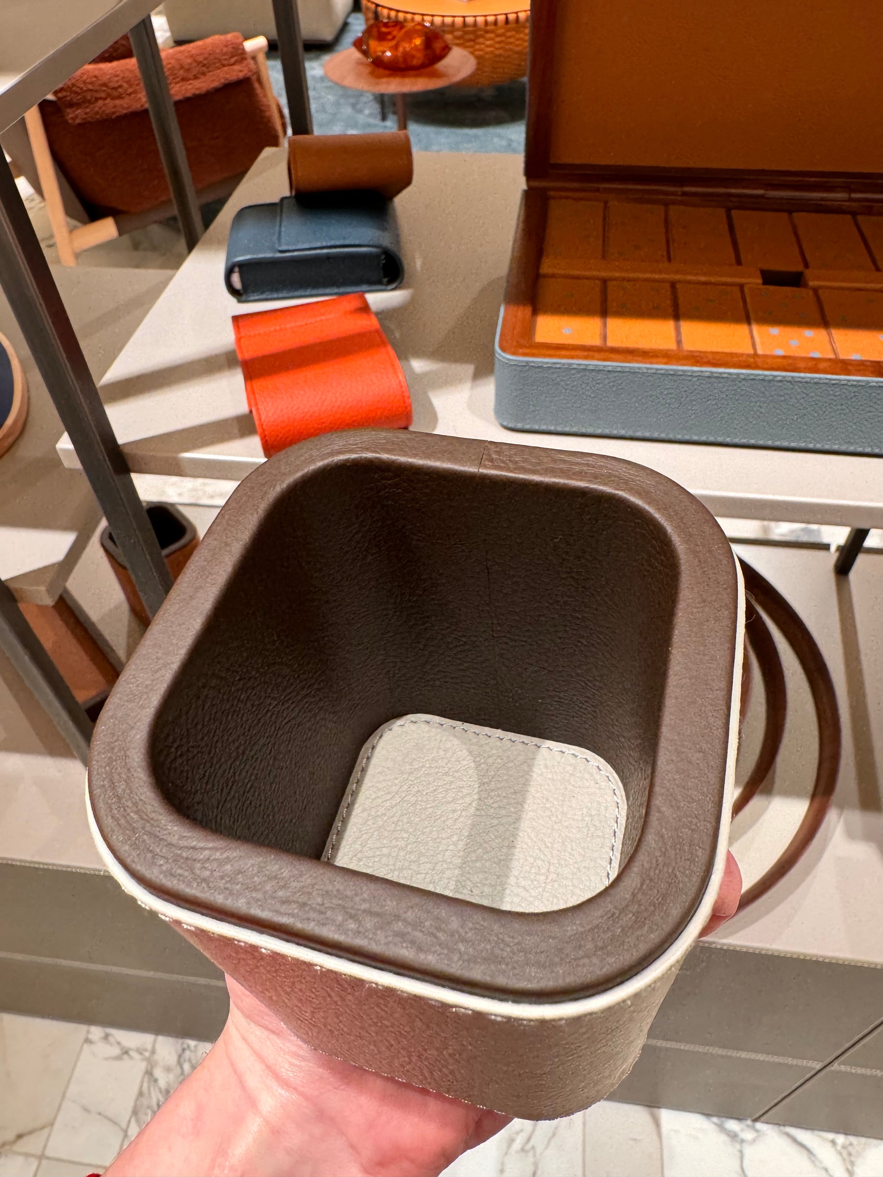 Desk Set by Giobagnara x Poltrona Frau - detail 08