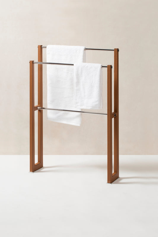 Giobagnara Ludovico Towel Rack | Leather-covered wood structure with metal inserts available in various finishes | Bathroom Accessories | 2Jour Concierge, your luxury lifestyle shop