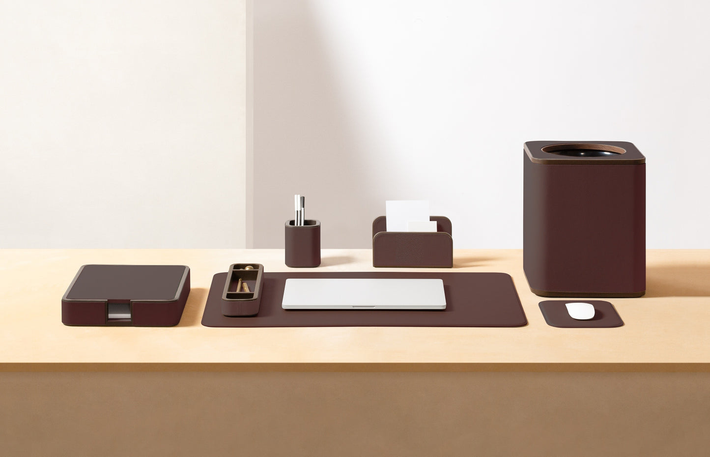 x Poltrona Frau Leather-Covered Desk Set