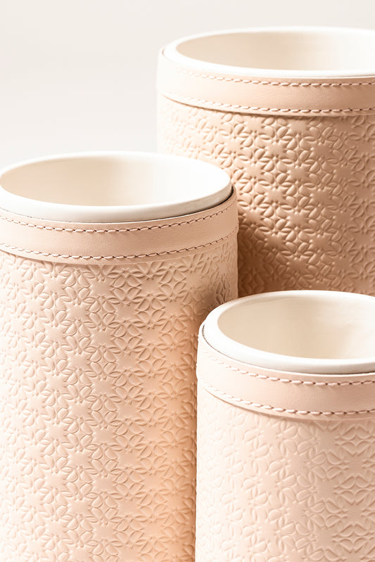 Giobagnara x Elie Saab Monogram Vase
Ceramic vase featuring a removable leather cover with the Elie Saab stitched Monogram pattern | Combines elegance with practicality for a refined home aesthetic | Home Decor | 2Jour Concierge, your luxury lifestyle shop