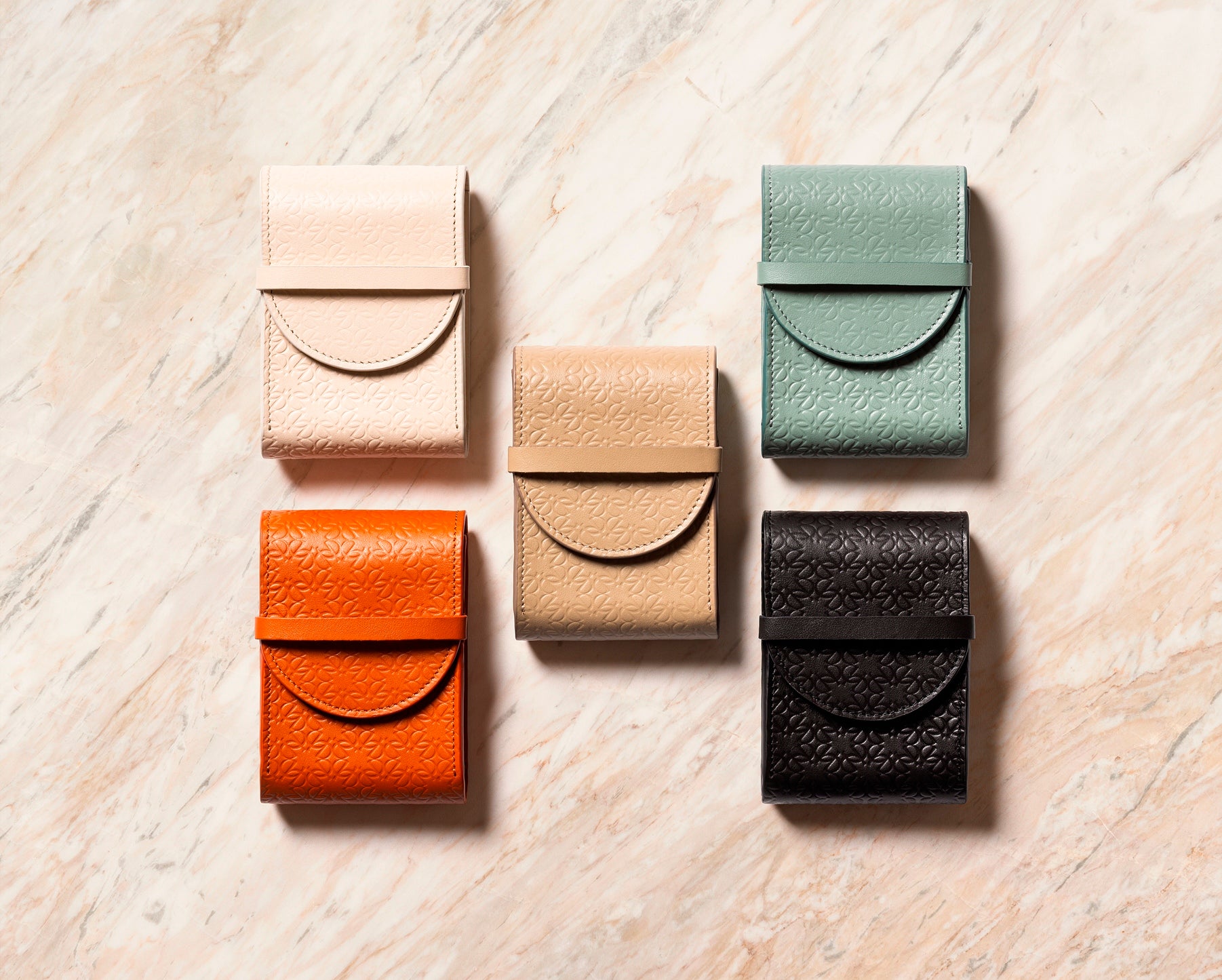 Giobagnara x Elie Saab Monogram Playing Card Pochette | Fine leather gaming card pochette featuring the Elie Saab Monogram pattern | Safeguards individual cards and serves as a stylish accessory for leisure time or holiday seasons | Games and Entertainment | 2Jour Concierge, your luxury lifestyle shop