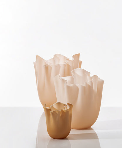 Fazzoletto Vase by Venini | Soft shape with a wavy, moved hem, uniquely crafted with the flying hand technique | Designer: Fulvio Bianconi and Paolo Venini | Available in matte or glossy, opale or transparent finishes | Home Decor Vases | 2Jour Concierge, your luxury lifestyle shop