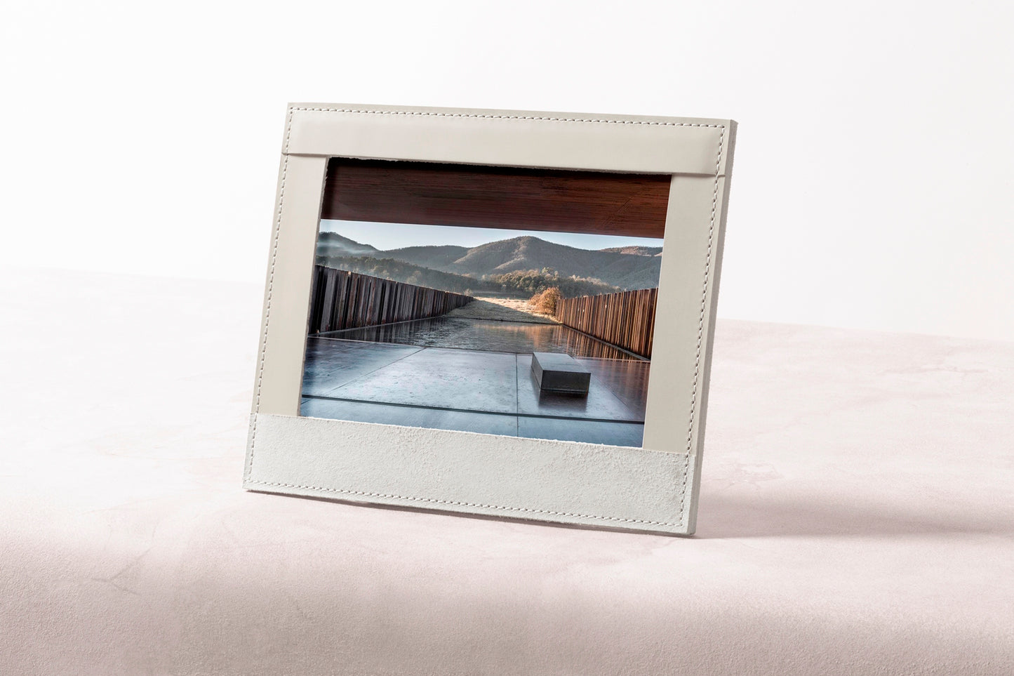 Rabitti 1969 Fold Picture Frame | Luxury photo frames and picture albums | 2Jour Concierge, #1 luxury high-end gift & lifestyle shop