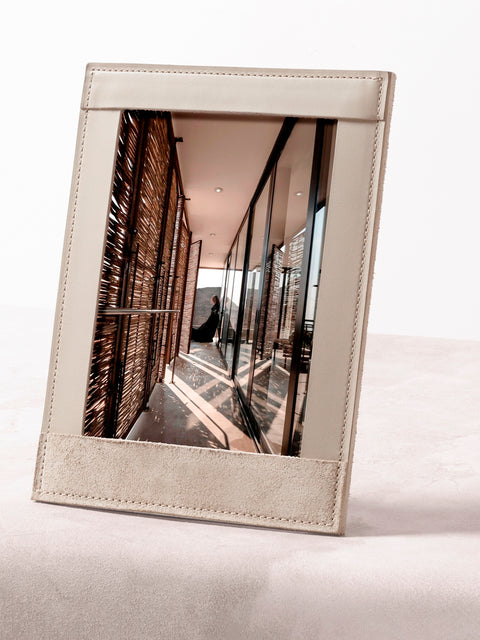 Rabitti 1969 Fold Picture Frame | Luxury photo frames and picture albums | 2Jour Concierge, #1 luxury high-end gift & lifestyle shop