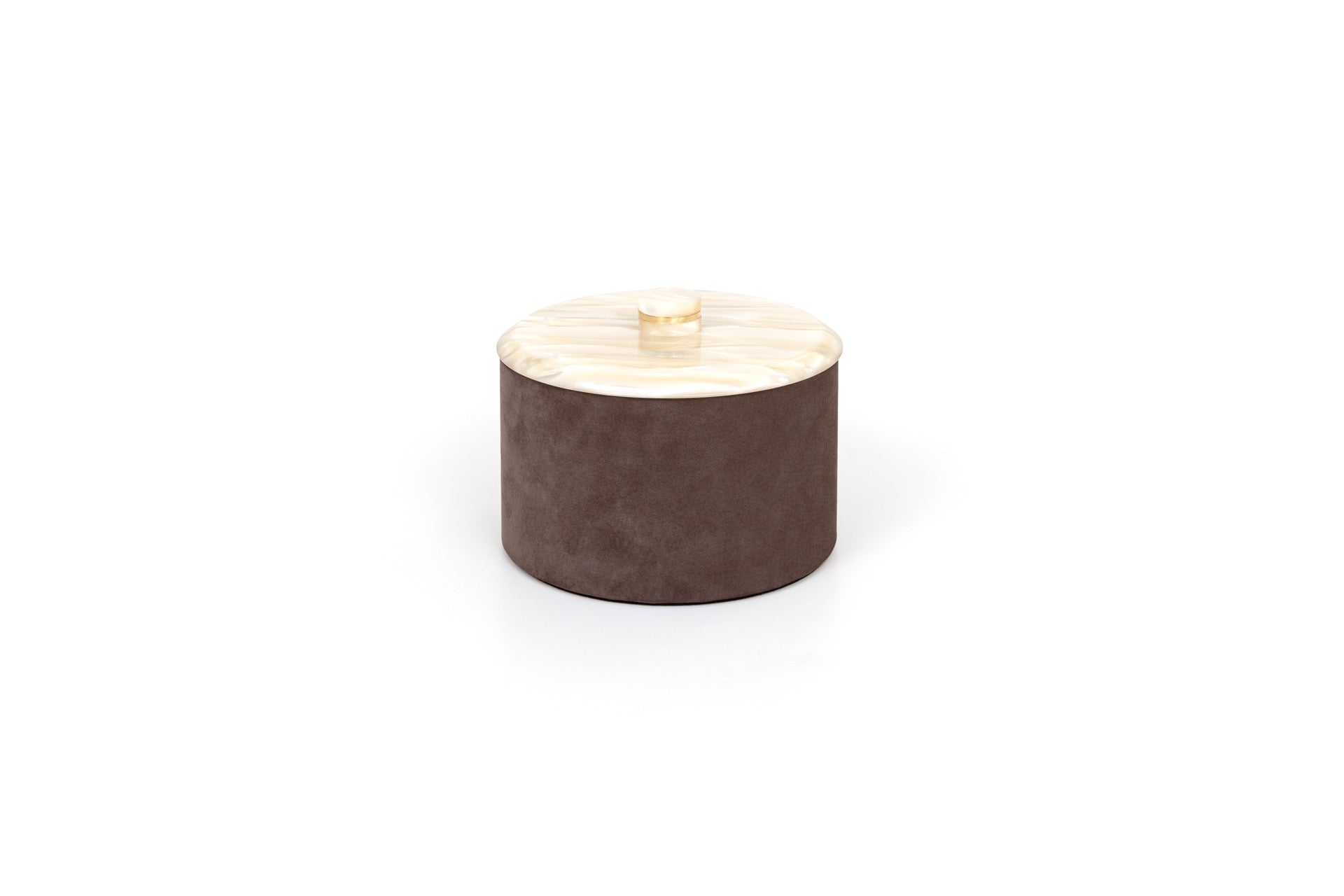 Pinetti | Kelly Leather Round Box: Leather round box with resin mother-of-pearl lid and shiny gold handle, four sizes | Livingroom | 2Jour Concierge, your luxury lifestyle shop | luxury round box, Pinetti Kelly, mother of pearl box, leather jewelry box, Italian luxury box, designer round box