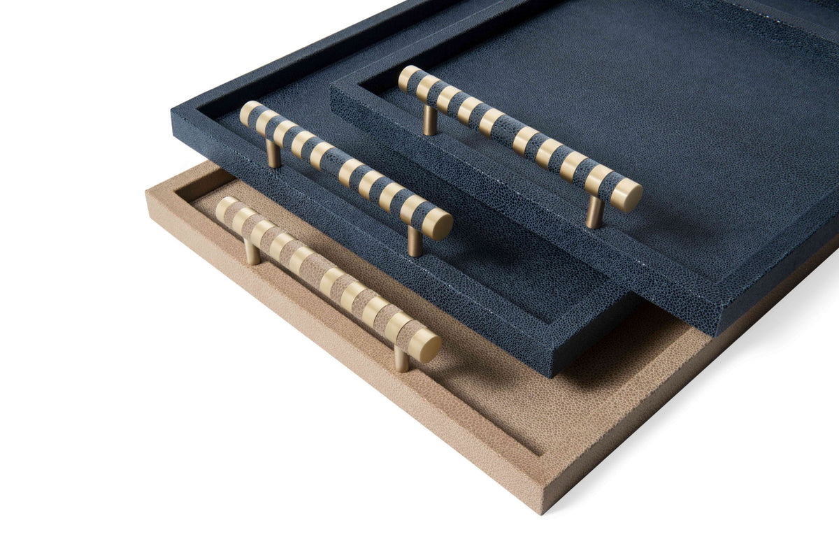 Pinetti | Saturno Tray: leather tray with leather-banded brass handles, rectangular and square | Trays
| 2Jour Concierge, your luxury lifestyle shop | leather serving tray, leather tray with handles, Pinetti
Saturno, Italian luxury tray