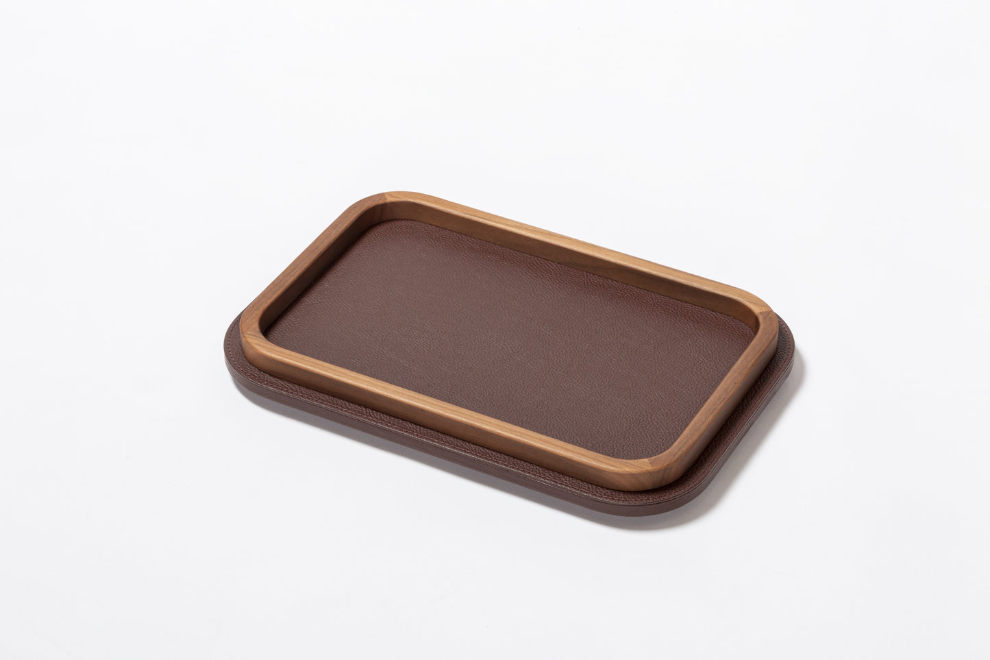 Giobagnara x Poltrona Frau Rectangular Rounded Tray with Wood Frame | Leather-Covered Trays with Rounded Corners | Walnut Wood Frame for Elegant Design | Explore a Range of Stylish Trays and Home Decor at 2Jour Concierge, #1 luxury high-end gift & lifestyle shop