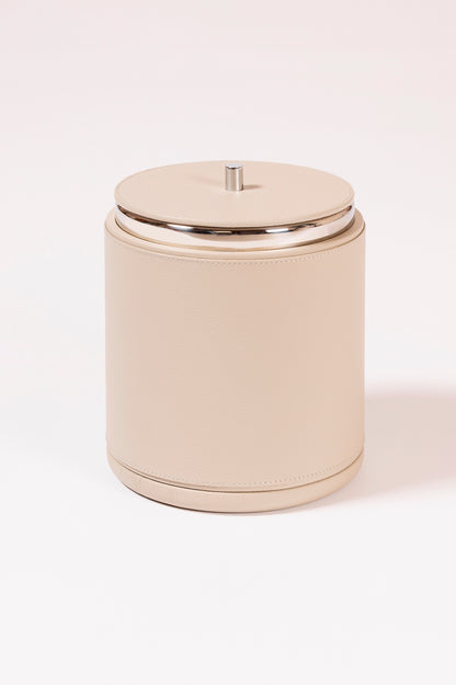 Giobagnara x Poltrona Frau ice bucket | Leather-covered wood structure with insulated double-chamber brass and stainless steel insert | Chrome-plated finish ensures beverages stay chilled for hours | Ideal for both casual and special occasions | Entirely made in Pelle Frau® | Barware & accessories | 2Jour Concierge, your luxury lifestyle shop