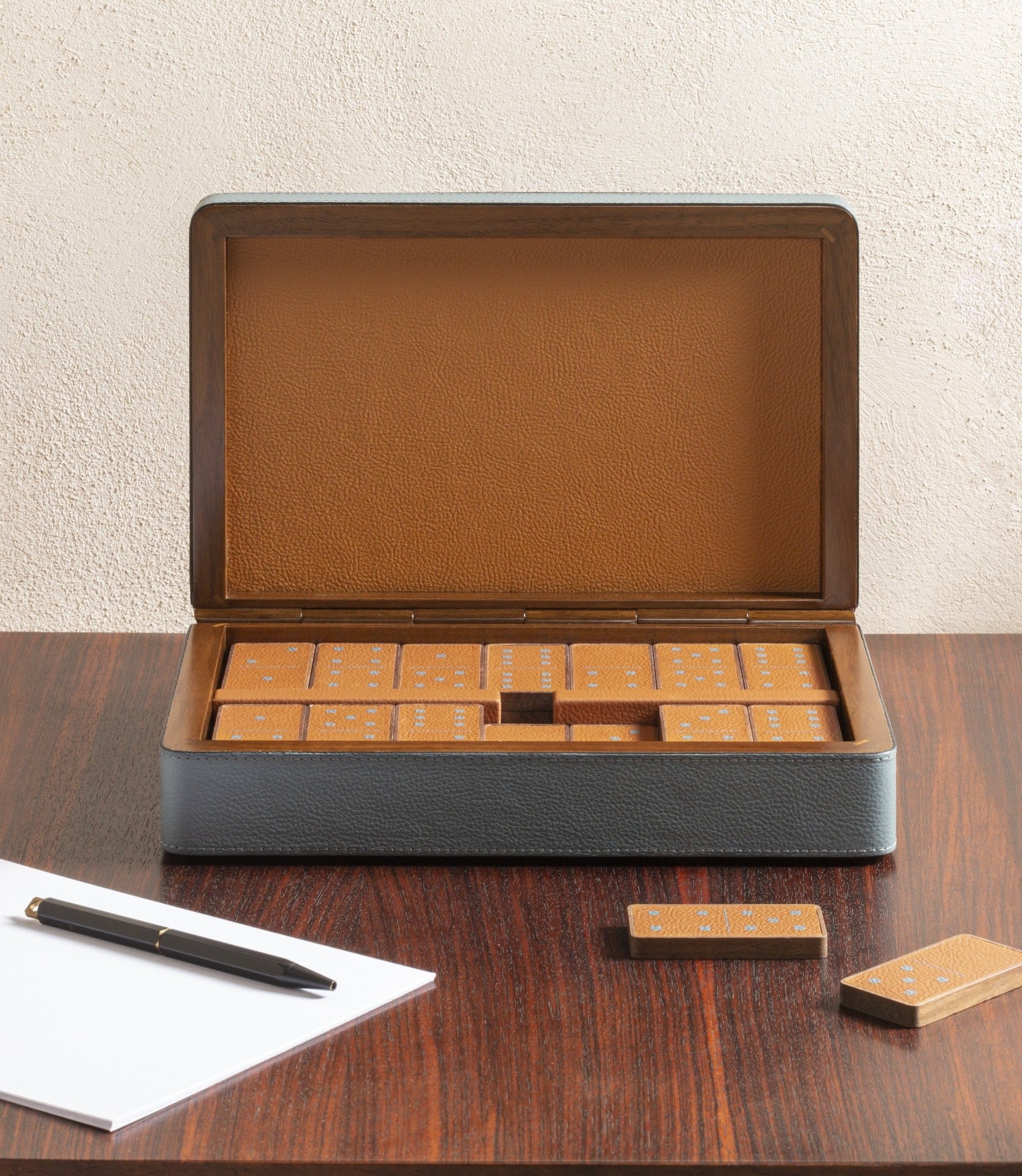 Giobagnara x Poltrona Frau Wooden Box Domino | 2Jour Concierge, #1 luxury high-end gift & lifestyle shop