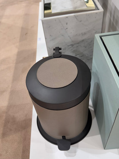 Giobagnara Bebop Metal Pedal Bin With Leather Inserts And Removable Container | Elegant metal pedal bin accented with luxurious leather details | Features a convenient removable container for easy cleaning | Discover premium home essentials at 2Jour Concierge, your destination for luxury lifestyle products