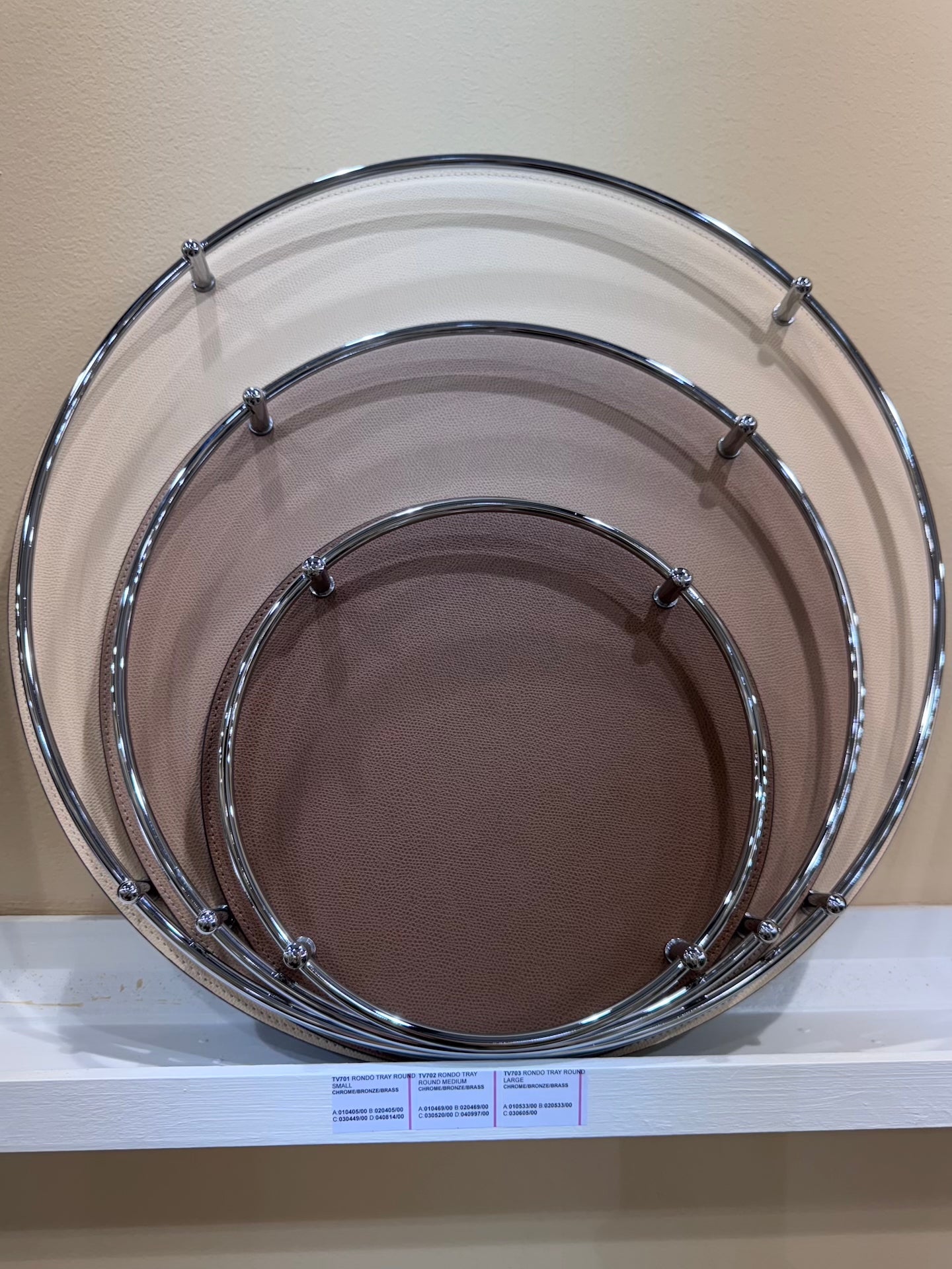 Rondò Leather-Covered Metal Tray Round with Brass Frame and Handles