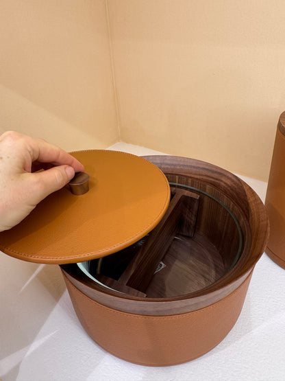 Giobagnara x Poltrona Frau | Divided Serving Box Pelle Frau®: Leather-covered container with glass insert and divider | Tabletop & Condiment Accessories | 2Jour Concierge | luxury serving containers and accessories