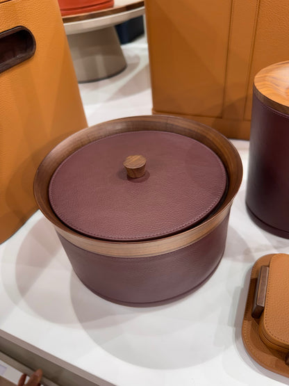 Giobagnara x Poltrona Frau | Divided Serving Box Pelle Frau®: Leather-covered container with glass insert and divider | Tabletop & Condiment Accessories | 2Jour Concierge | luxury serving containers and accessories