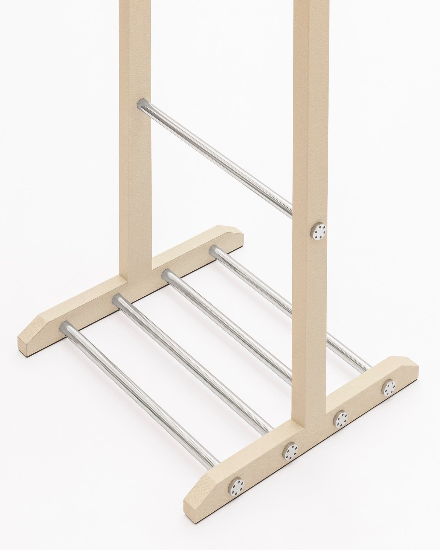 Giobagnara | Edoardo Clothes Valet N°2: Leather-covered valet stand with tray and hanger | Furniture / Valets | 2Jour Concierge, your luxury lifestyle shop | premium dressing accessories for refined interiors, bedrooms, and hospitality environments