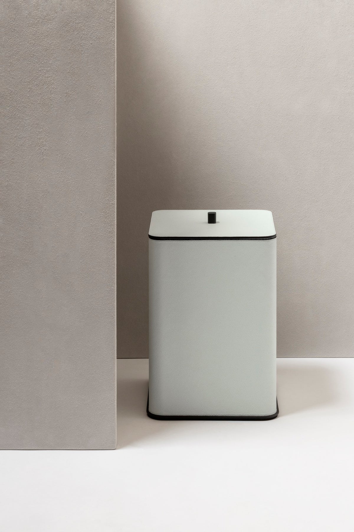Giobagnara | Polo Leather Bin: Leather-covered solid brass bin with metal details, removable plexiglass inner container | The Bathroom | 2Jour Concierge, your luxury lifestyle shop | luxury bathroom bin, Giobagnara Polo, leather waste bin, Italian designer bin, bathroom bin with lid
