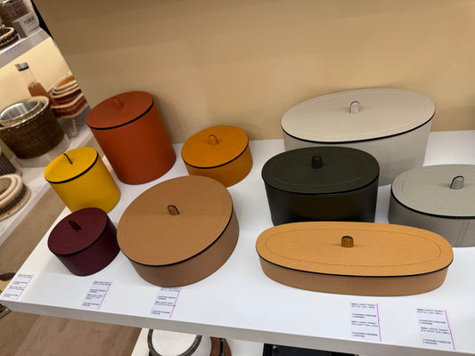 Giobagnara Harris Trinket Box | All leather-covered with removable lid | Available in oval and round shapes, in various sizes | Home Decor and Storage | 2Jour Concierge, your luxury lifestyle shop